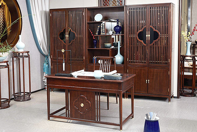 六和宝典资料网站TM9902书桌